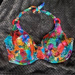 NWOT Freya coral reef bikini top
